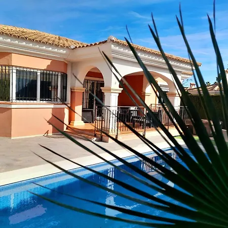 Happy House Bonalba Golf Tatil Evi